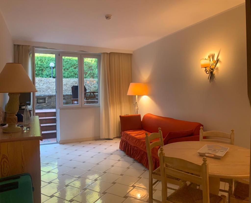 Appartamento 4 Posti Letto N 238 Presso Residence Golf Hotel Punta Ala Eksteriør bilde